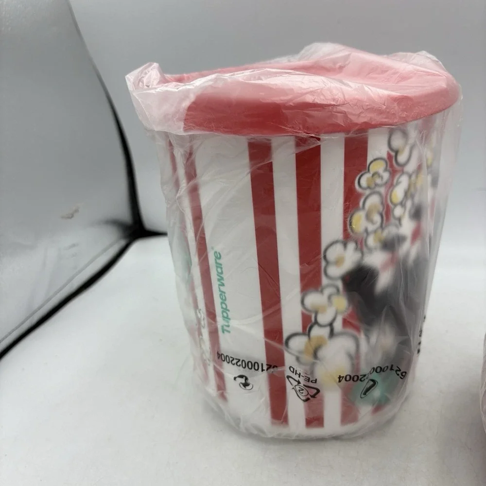 Tupperware Popcorn Canister One Touch Movie Night with 4 Tumblers 5 Lids Seals